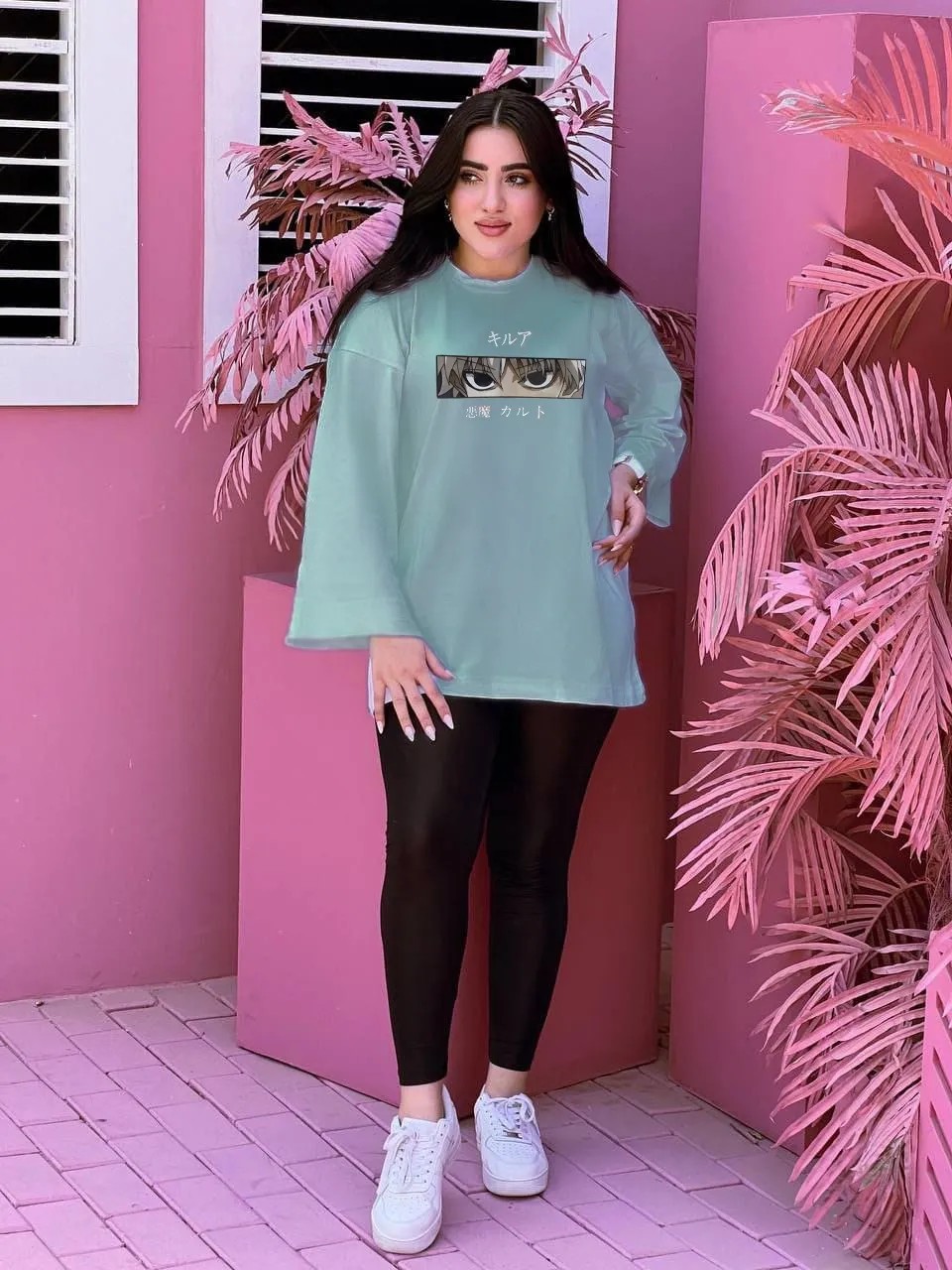 تيشرت حريمي عيون انمي كم مفتوح