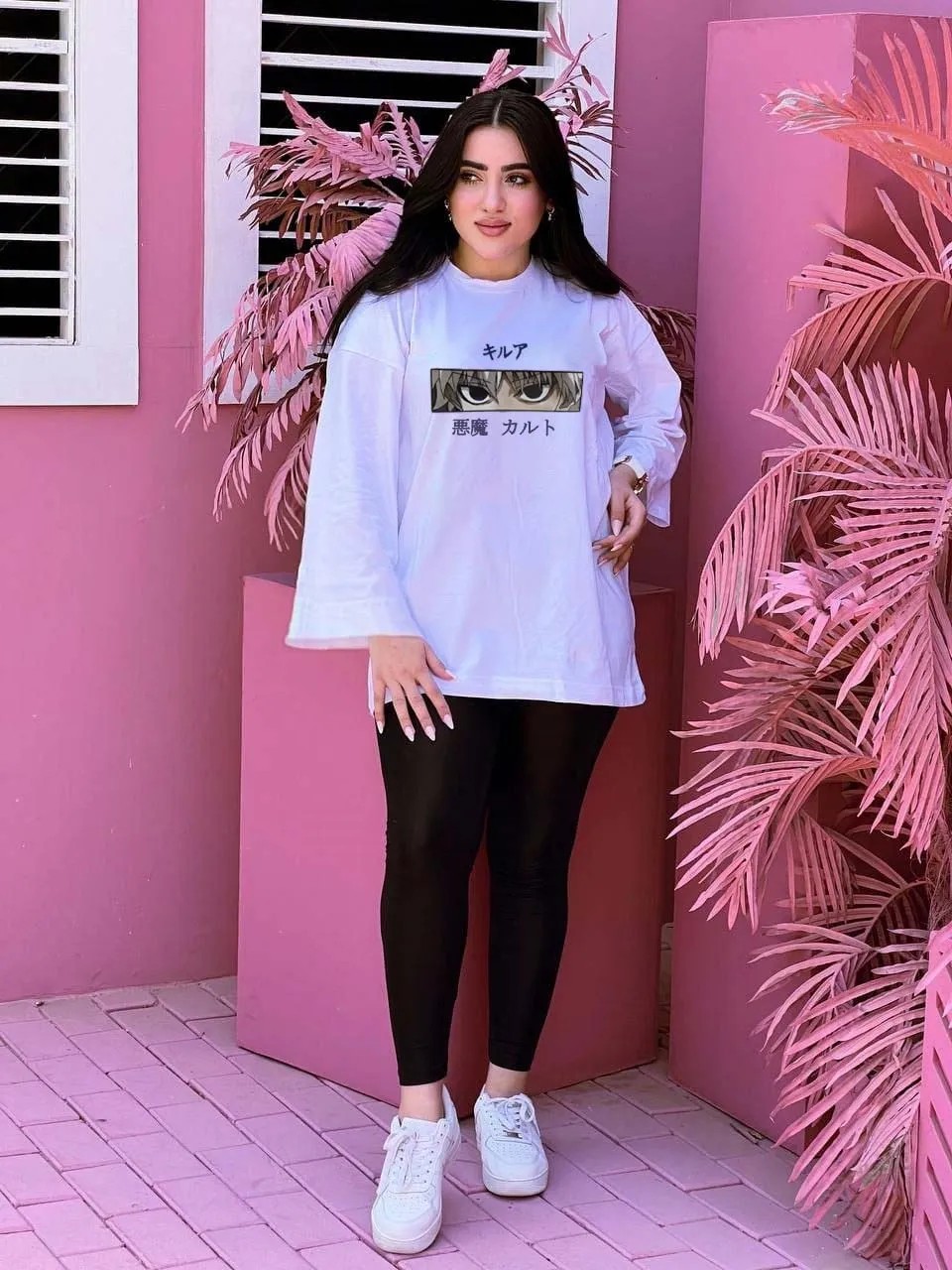 تيشرت حريمي عيون انمي كم مفتوح